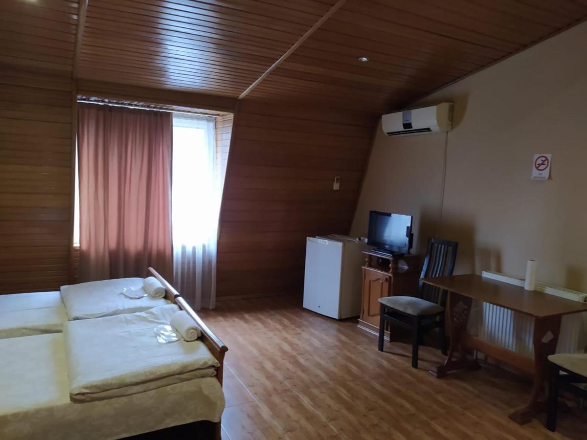 Hotel Ni&La Batoumi Extérieur photo