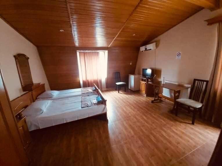 Hotel Ni&La Batoumi Extérieur photo