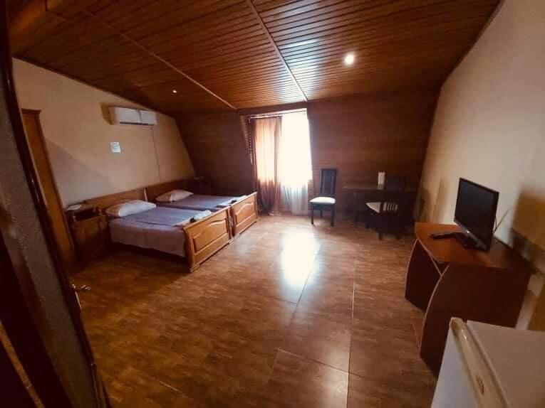Hotel Ni&La Batoumi Extérieur photo