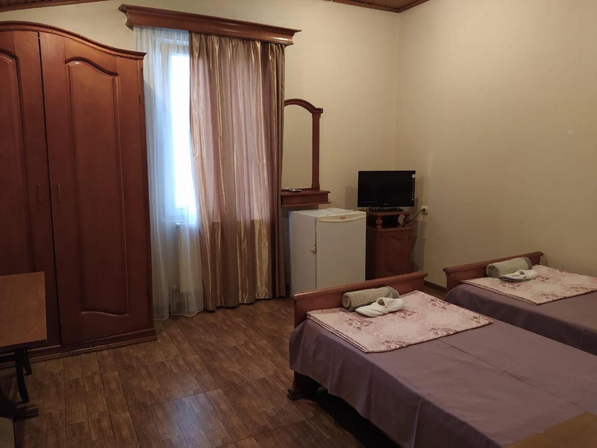 Hotel Ni&La Batoumi Extérieur photo