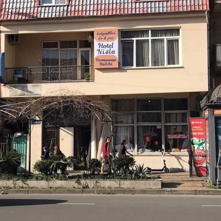 Hotel Ni&La Batoumi Extérieur photo