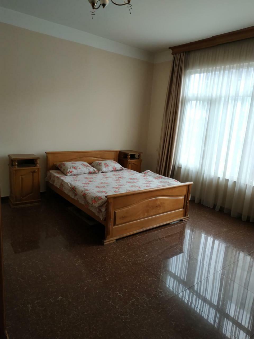 Hotel Ni&La Batoumi Extérieur photo